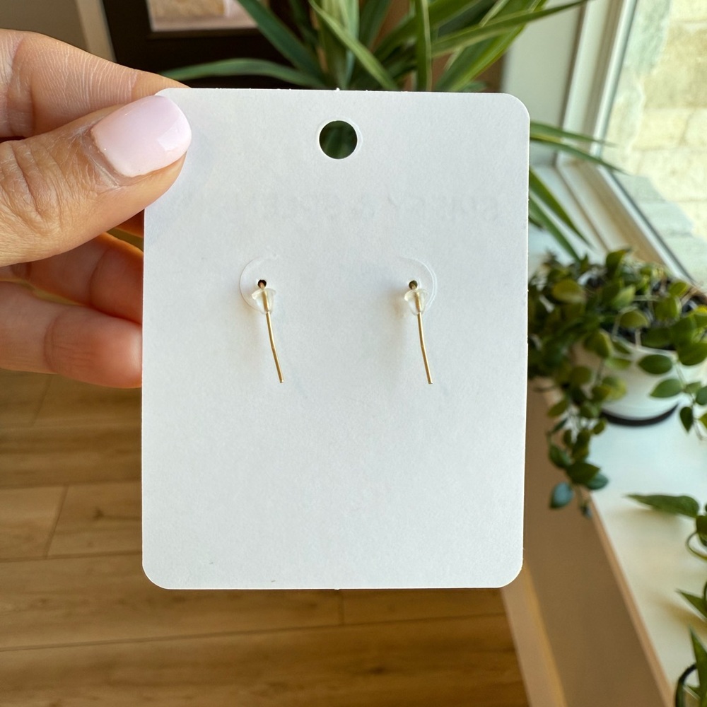 π 2/$20 - Green & Gold Sparkle Earrings - Picture 4 of 7